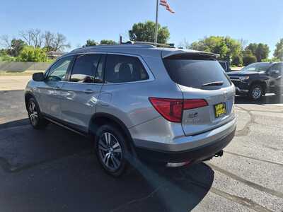 2017 Honda Pilot, $19985. Photo 6