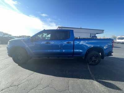 2023 Chevrolet 1500 Crew Cab, $37900. Photo 5