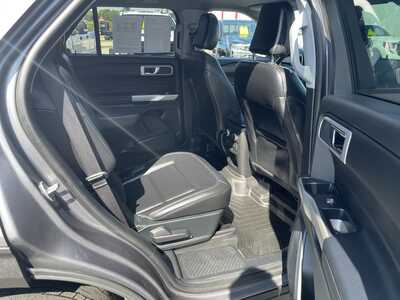 2021 Ford Explorer, $22386. Photo 12
