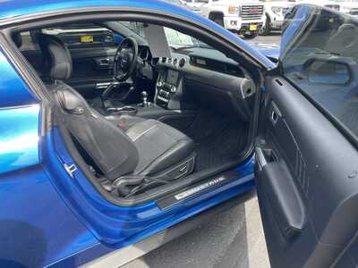 2017 Ford Mustang, $31927. Photo 9