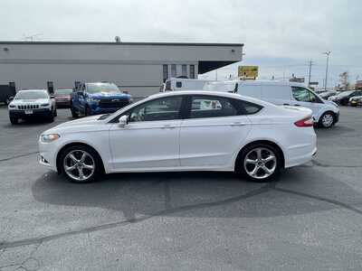 2014 Ford Fusion, $3995. Photo 5