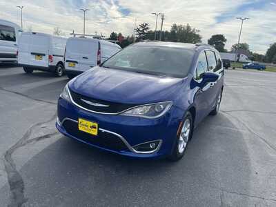 2018 Chrysler Pacifica, $13986. Photo 4