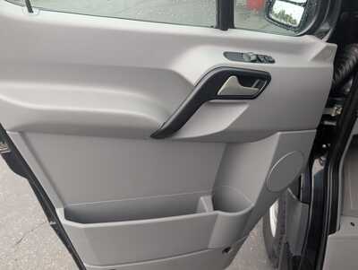 2015 Freightliner Sprinter, $32925. Photo 10