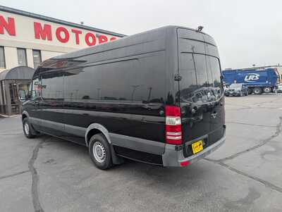 2015 Freightliner Sprinter, $32925. Photo 6
