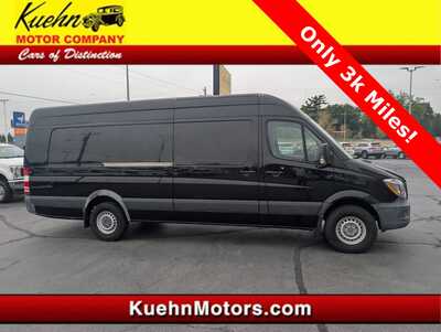 2015 Freightliner Sprinter, $32925. Photo 1