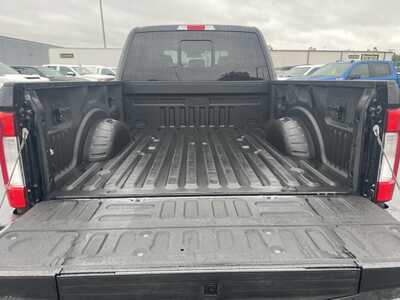 2017 Ford F350 Crew Cab, $37486. Photo 12