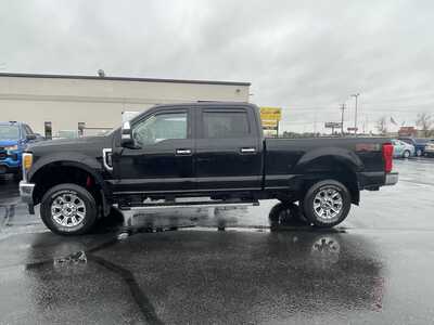 2017 Ford F350 Crew Cab, $37486. Photo 5