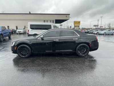 2016 Chrysler 300, $15992. Photo 5