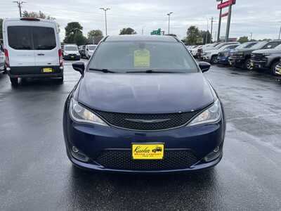 2018 Chrysler Pacifica, $10995. Photo 3