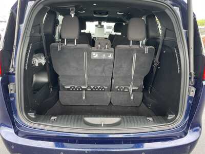 2018 Chrysler Pacifica, $10995. Photo 9