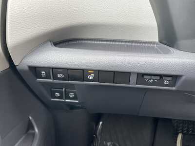 2023 Toyota Sienna, $32995. Photo 11