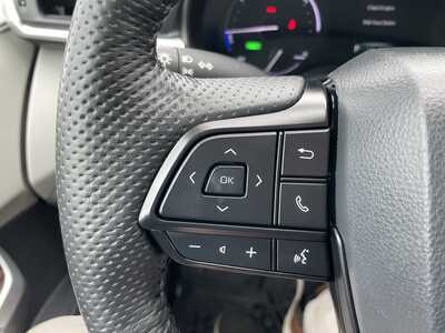 2023 Toyota Sienna, $32995. Photo 12