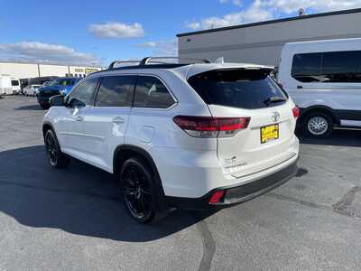 2019 Toyota Highlander, $13900. Photo 6