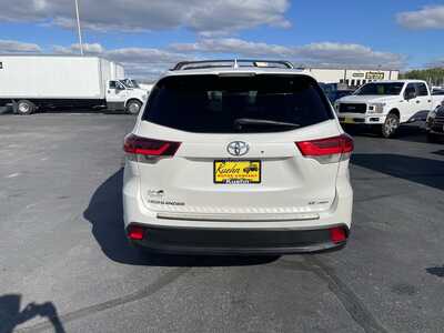 2019 Toyota Highlander, $13900. Photo 7