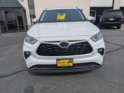 2022 Toyota Highlander, $29495. Photo 3