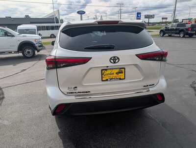 2022 Toyota Highlander, $29495. Photo 7