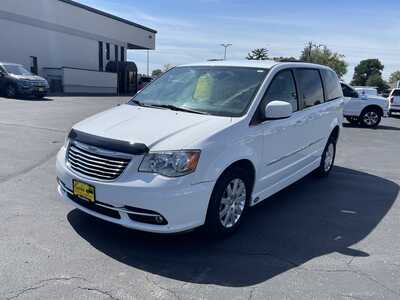 2016 Chrysler Town & Country, $24995. Photo 4