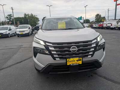 2024 Nissan Rogue, $17938. Photo 3