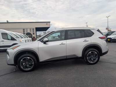 2024 Nissan Rogue, $17938. Photo 5