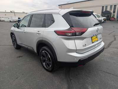 2024 Nissan Rogue, $17938. Photo 6