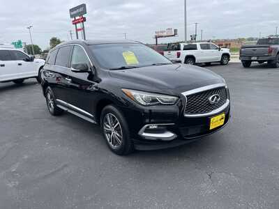 2016 Infiniti QX60, $9995. Photo 2