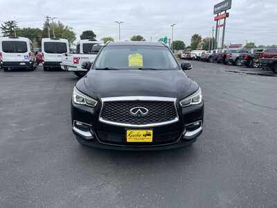 2016 Infiniti QX60, $9995. Photo 3
