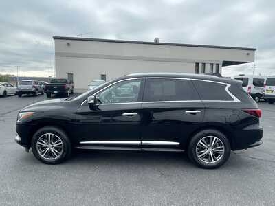 2016 Infiniti QX60, $9995. Photo 5