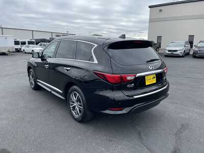 2016 Infiniti QX60, $9995. Photo 6
