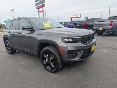 2025 Jeep Grand Cherokee, $34457. Photo 2