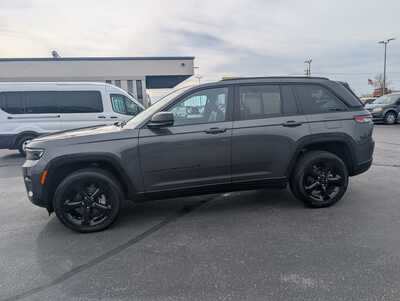 2025 Jeep Grand Cherokee, $34457. Photo 5