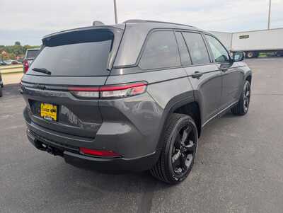 2025 Jeep Grand Cherokee, $34457. Photo 8