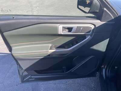 2021 Ford Explorer, $26927. Photo 12