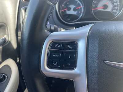 2011 Chrysler 200, $4995. Photo 10