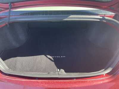 2011 Chrysler 200, $4995. Photo 11