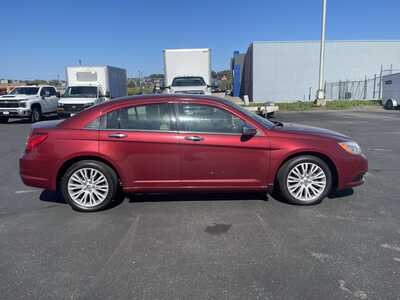 2011 Chrysler 200, $4995. Photo 1