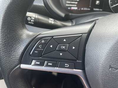 2023 Nissan Kicks, $12997. Photo 12
