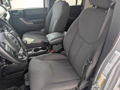 2016 Jeep Wrangler Unlimited, $14973. Photo 12