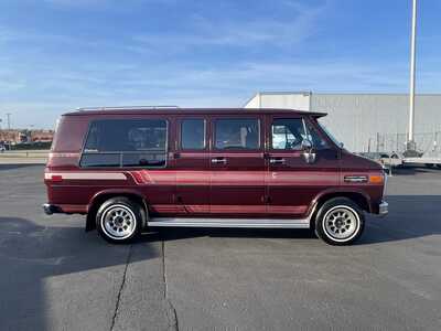 1989 Chevrolet Van,Conversion, $12900. Photo 1