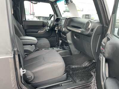 2018 Jeep Wrangler, $15495. Photo 9