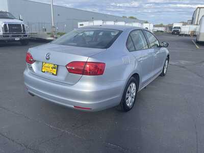 2014 Volkswagen Jetta, $9987. Photo 8