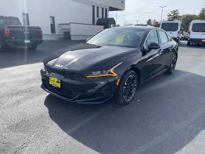 2024 Kia K5, $24927. Photo 4