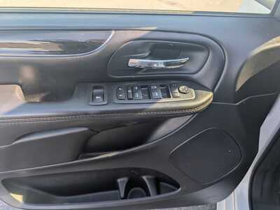 2020 Dodge Grand Caravan, $15927. Photo 10