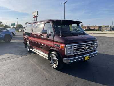 1989 Chevrolet Van,Conversion, $12900. Photo 2