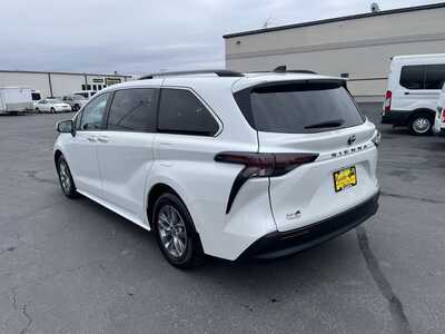 2023 Toyota Sienna, $37977. Photo 6