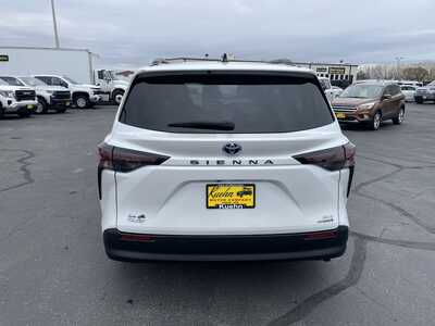 2023 Toyota Sienna, $37977. Photo 7
