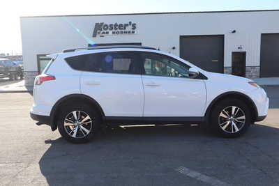 2018 Toyota RAV4, $14995. Photo 9