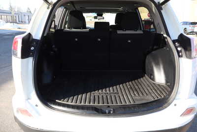 2018 Toyota RAV4, $14995. Photo 11