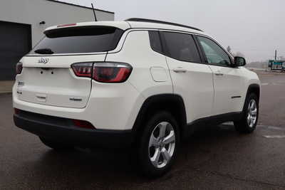 2018 Jeep Compass, $11995. Photo 6