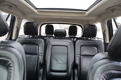2022 Lincoln Aviator, $31995. Photo 6