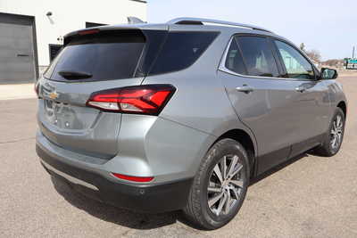 2024 Chevrolet Equinox, $25500. Photo 3